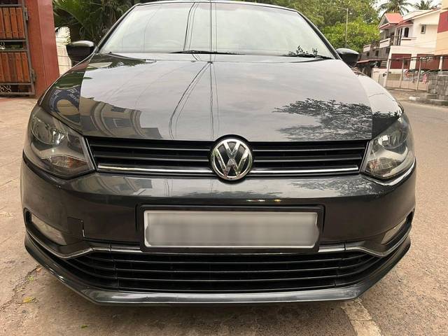 https://images10.gaadi.com/usedcar_image/4615175/original/processed_1be05b38bd498554f027a4a9d2e17ff0.jpg?imwidth=6400