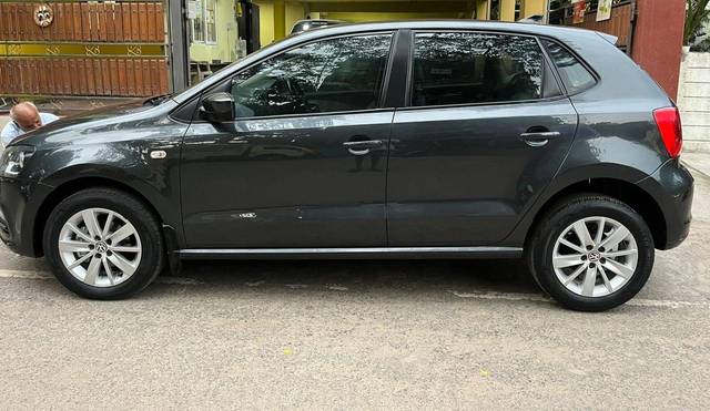 https://images10.gaadi.com/usedcar_image/4615175/original/processed_32716257eccb669151cdcd4ecfc1ac46.jpg?imwidth=6401