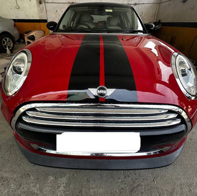 https://images10.gaadi.com/usedcar_image/4615183/original/processed_7833e79ae754af7f3499c0b4d9efb2c1.jpg?imwidth=6402