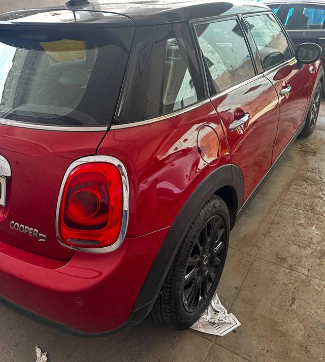 https://images10.gaadi.com/usedcar_image/4615183/original/processed_8404a6ab558be07454354d7700eac67c.jpg?imwidth=6401