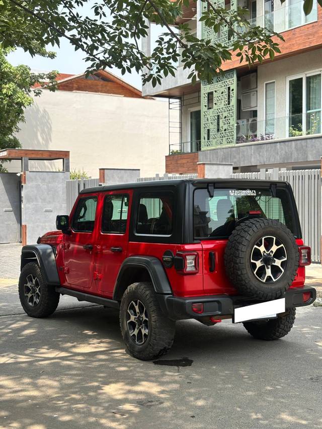 https://images10.gaadi.com/usedcar_image/4615197/original/processed_49581664c1cdaccff69b61572dd697c7.jpg?imwidth=6402