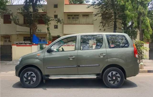 https://images10.gaadi.com/usedcar_image/4615202/original/66b8aac27892add70fe3bae793e5c2e9.jpg?imwidth=6402