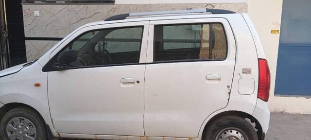 https://images10.gaadi.com/usedcar_image/4615210/original/processed_c59f421e-1947-490b-9c0b-3603bd77e093.jpeg?imwidth=6402