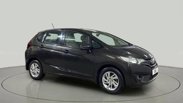 https://images10.gaadi.com/usedcar_image/4615212/original/5c06f541f9cd332da5722035ecca82ae.jpg?imwidth=6400