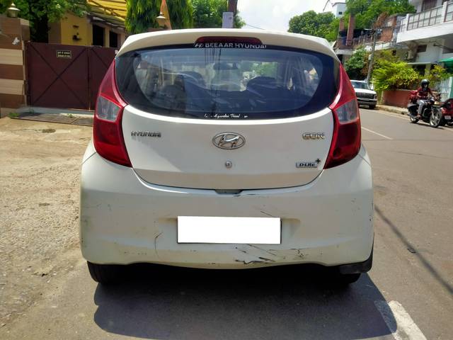 https://images10.gaadi.com/usedcar_image/4615215/original/processed_1703b85115f14663d6d1d9f5b0eb7795.jpg?imwidth=6401