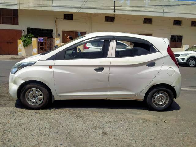 https://images10.gaadi.com/usedcar_image/4615215/original/processed_63ae8f3ef67ea051bc8431ed7eeded37.jpg?imwidth=6402