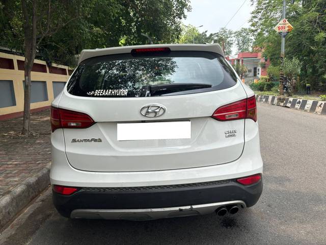 https://images10.gaadi.com/usedcar_image/4615222/original/processed_4f66f5e51ca474b7a9d9b77d8a52a0da.jpg?imwidth=6402