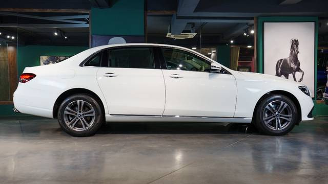 https://images10.gaadi.com/usedcar_image/4615228/original/28d8e4d0bea64ad2c1a125dee197f4f3.jpeg?imwidth=6401