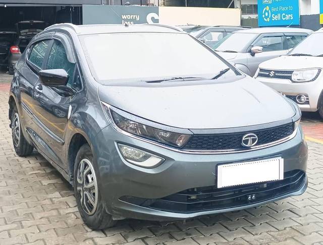 https://images10.gaadi.com/usedcar_image/4615249/original/processed_ea4828a4-9c77-45e5-8fa7-bec457228597.jpg?imwidth=6400