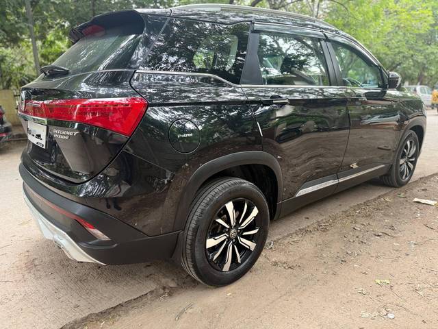 https://images10.gaadi.com/usedcar_image/4615267/original/processed_c0b105ee-0ec3-4644-b404-c06e7b3fe35d.jpg?imwidth=6401