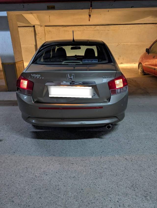 https://images10.gaadi.com/usedcar_image/4615312/original/processed_processed_15939c8a-3f0d-4e05-9054-295a6708f86c.jpg?imwidth=6401