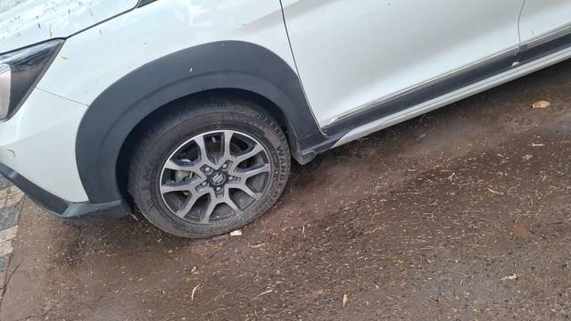 https://images10.gaadi.com/usedcar_image/4615331/original/processed_b41359e3-6528-4808-b57a-5639f1ec1d05.jpg?imwidth=6401