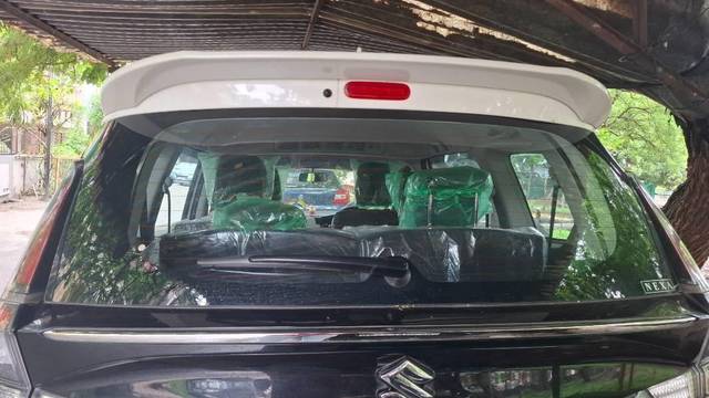 https://images10.gaadi.com/usedcar_image/4615331/original/processed_fea51496-49fc-42a6-898d-6ddec4f4db3b.jpg?imwidth=6402
