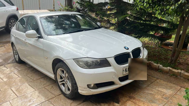 https://images10.gaadi.com/usedcar_image/4615344/original/e06ca78d-9acf-480d-a82b-ebd0f63ddf9e.png?imwidth=6402