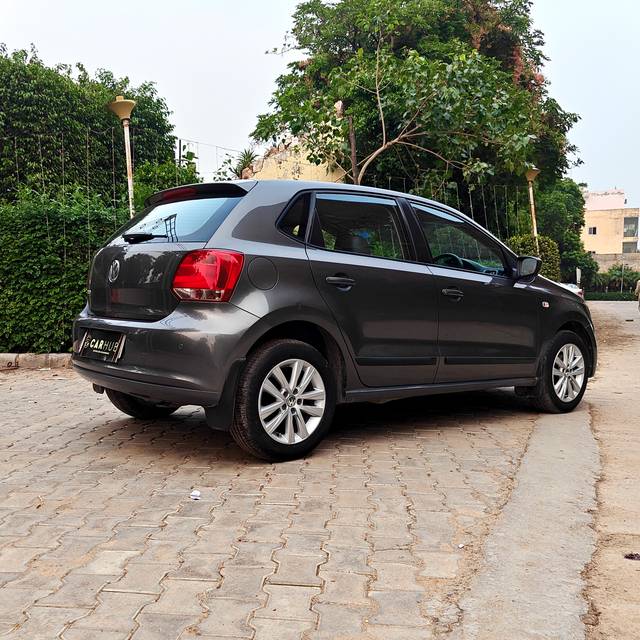 https://images10.gaadi.com/usedcar_image/4615349/original/4726e68ac83f9d644e7d8219012b7392.jpg?imwidth=6402