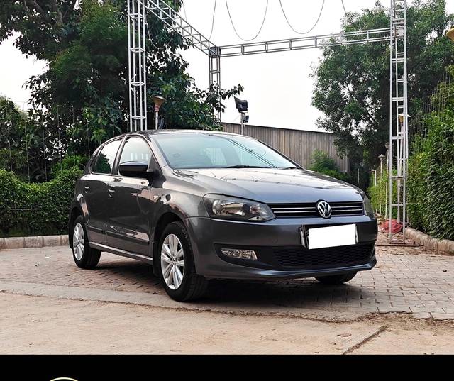 https://images10.gaadi.com/usedcar_image/4615349/original/processed_bd75697bc79681380cb15c39cd831446.jpg?imwidth=6400