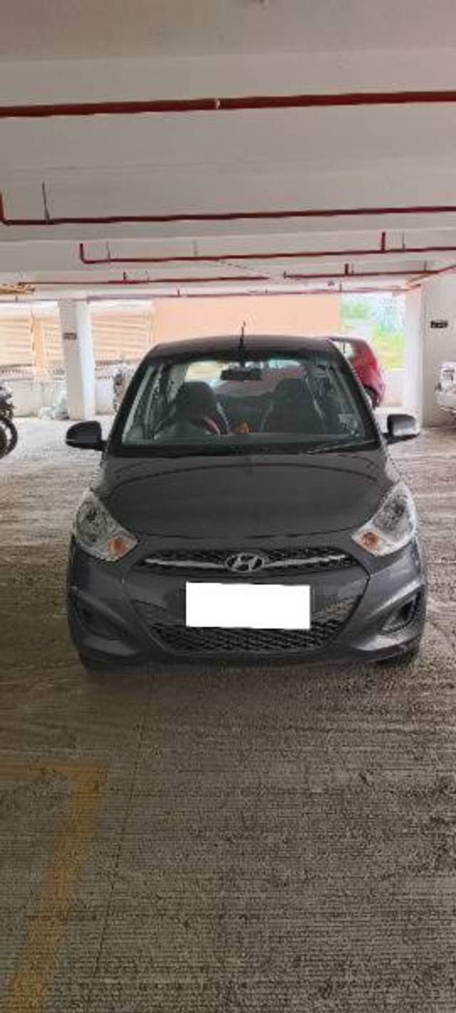 https://images10.gaadi.com/usedcar_image/4615350/original/processed_7362b960-5c8b-4449-825f-7d7b00133a05.jpg?imwidth=6402