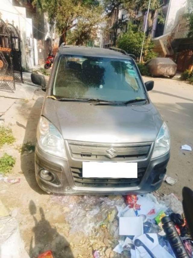 https://images10.gaadi.com/usedcar_image/4615376/original/processed_b60737ff-6e68-4ac9-8225-95e215eb5cad.jpg?imwidth=6400
