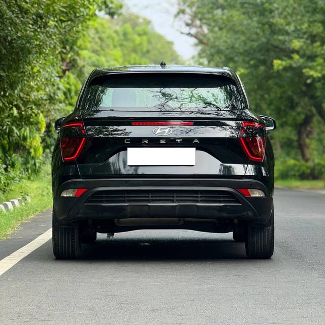 https://images10.gaadi.com/usedcar_image/4615380/original/processed_d87d8f071b1523e3a40f3a9e0d0155da.jpg?imwidth=6402