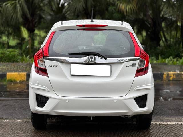 https://images10.gaadi.com/usedcar_image/4615384/original/processed_f490b31df1a62633a97bc570fd871737.jpeg?imwidth=6402