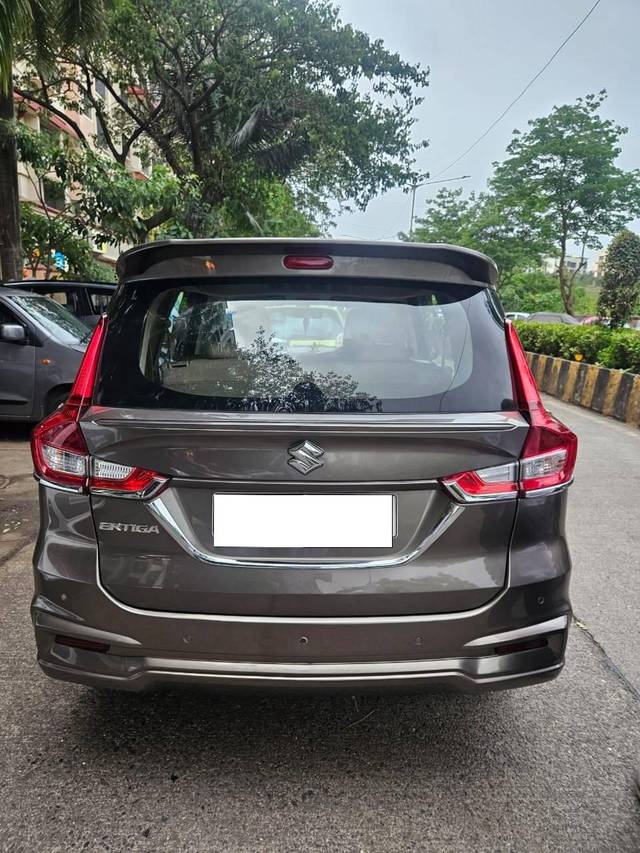 https://images10.gaadi.com/usedcar_image/4615453/original/processed_a9960d95-58cb-43c7-b6f2-63eeeb266d9a.jpg?imwidth=6401