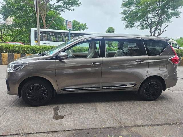 https://images10.gaadi.com/usedcar_image/4615453/original/processed_ed849920-9df5-4269-abde-f34f6fc49ece.jpg?imwidth=6402