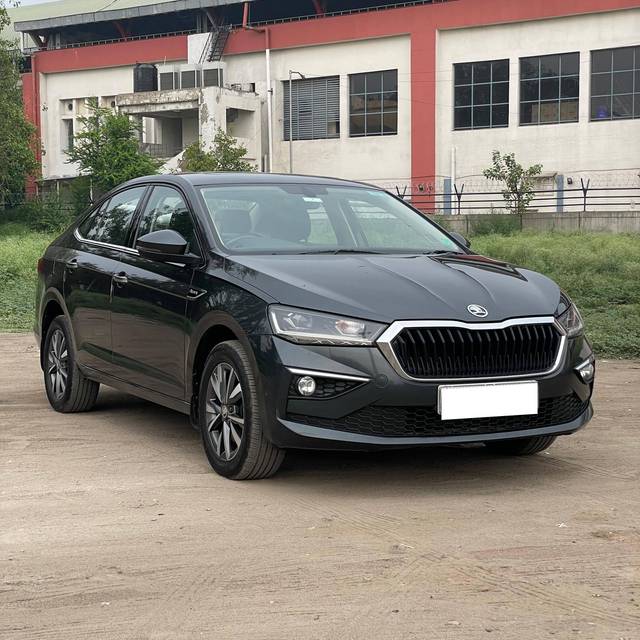 https://images10.gaadi.com/usedcar_image/4615456/original/processed_4d6d945437e9e6ba202e281f13e8b345.jpg?imwidth=6400
