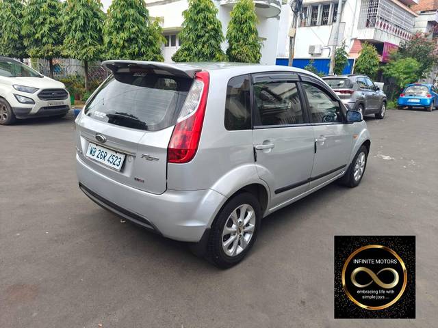 https://images10.gaadi.com/usedcar_image/4615458/original/processed_b5b30f197521a2023e5cf41fd3122a83.jpg?imwidth=6402