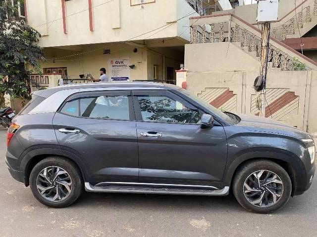 https://images10.gaadi.com/usedcar_image/4615461/original/processed_f49fe863-b471-4b93-bb12-6e12dbc3938d.jpeg?imwidth=6401