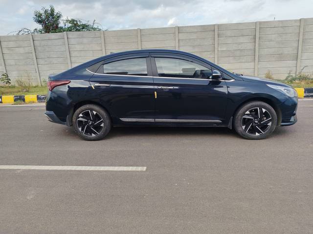 https://images10.gaadi.com/usedcar_image/4615471/original/bddf16dbf5e4a51abf028e33edb3c71d.jpg?imwidth=6401