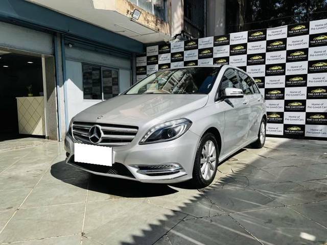 https://images10.gaadi.com/usedcar_image/4615472/original/processed_578535769dc05c7679910bac2c5b444c.jpg?imwidth=6402
