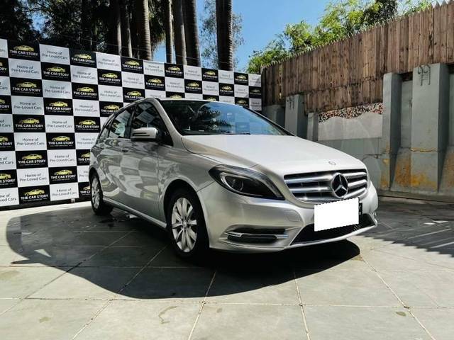 https://images10.gaadi.com/usedcar_image/4615472/original/processed_873157300b893f35d27e8b60f4e06da8.jpg?imwidth=6400