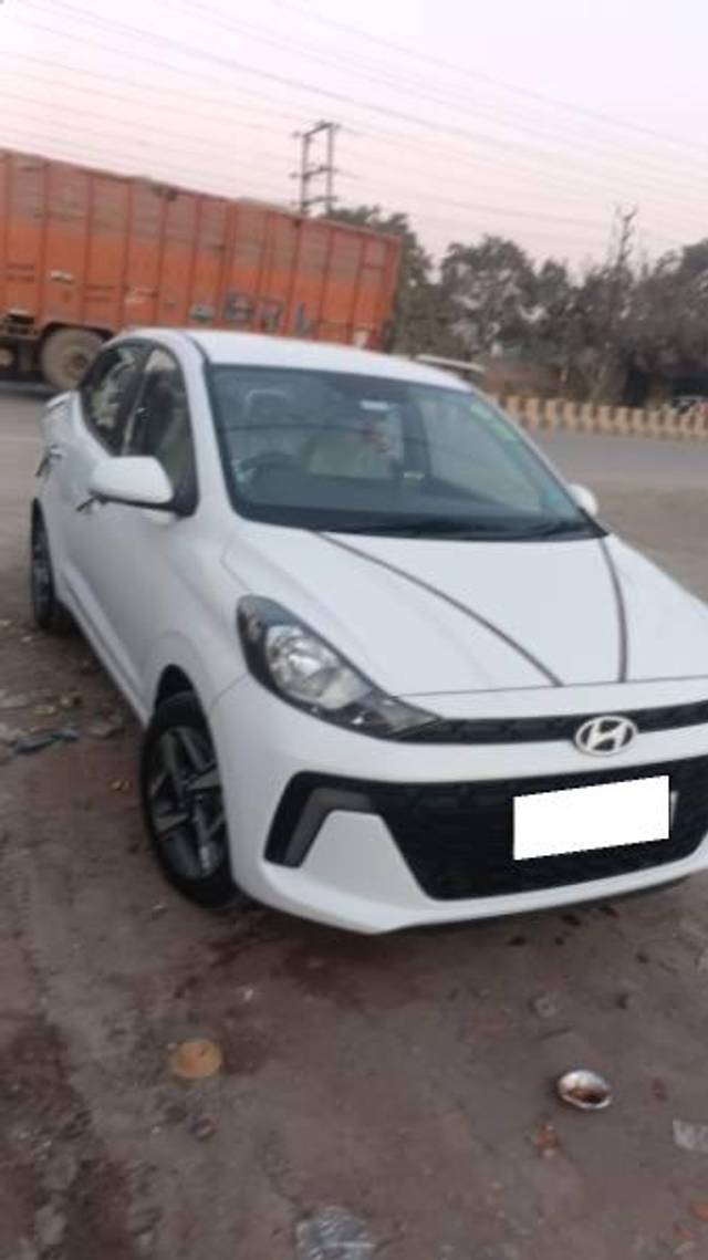 https://images10.gaadi.com/usedcar_image/4615504/original/processed_b024cee9-b2ef-4e3d-87a4-673fe5127256.jpg?imwidth=6400