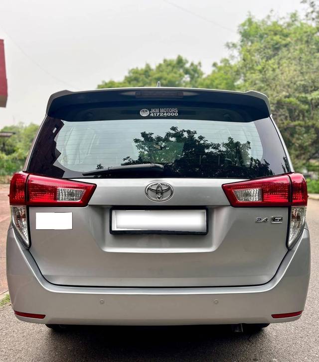 https://images10.gaadi.com/usedcar_image/4615513/original/processed_e131edc529c116f233db223f9075bb29.jpeg?imwidth=6402