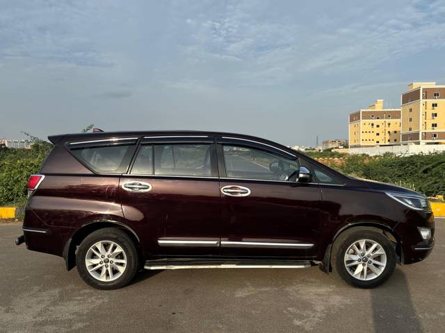 https://images10.gaadi.com/usedcar_image/4615520/original/4549a874e321622a46835d1fe2d09ba2.jpg?imwidth=6401