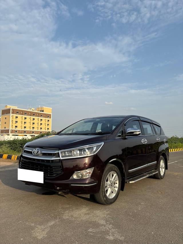 https://images10.gaadi.com/usedcar_image/4615520/original/processed_5b3b27c6ccd35b6a64afbd4bd1e8dfa7.jpg?imwidth=6400
