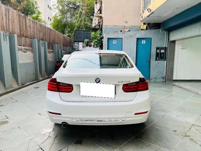 https://images10.gaadi.com/usedcar_image/4615522/original/processed_0b016c871fcf367145b79a71c9e9ec80.jpg?imwidth=6401