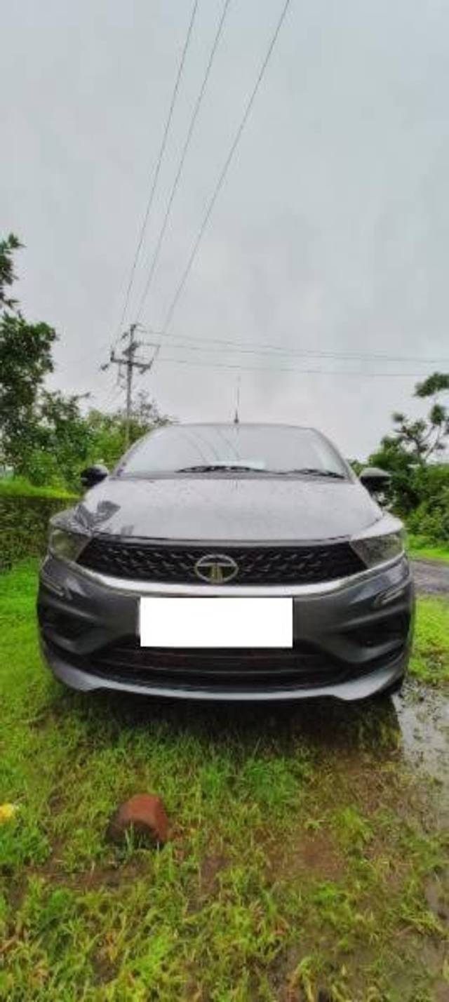https://images10.gaadi.com/usedcar_image/4615523/original/processed_efa236d4-2baa-4af0-81c4-51a3a515c703.jpg?imwidth=6400