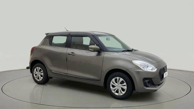 https://images10.gaadi.com/usedcar_image/4615528/original/7264553ba38087eba7d8b4f3b4070b66.jpg?imwidth=6400