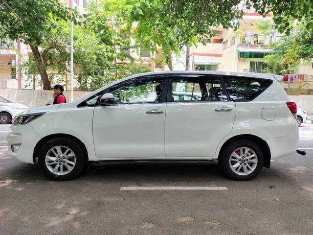 https://images10.gaadi.com/usedcar_image/4615534/original/07c19403b102cb5f2c8e9126df890051.jpg?imwidth=6402