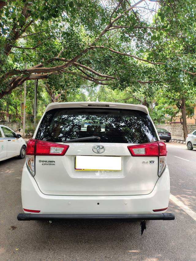 https://images10.gaadi.com/usedcar_image/4615534/original/processed_ec2a3f96713ae7dd22acaf1e7c620726.jpg?imwidth=6401