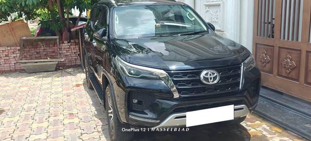 https://images10.gaadi.com/usedcar_image/4615543/original/processed_4b1f4ffb-4709-4606-a6fd-3ecaa98ff4db.jpg?imwidth=6402