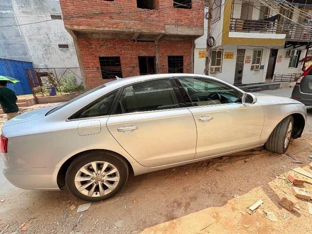 https://images10.gaadi.com/usedcar_image/4615548/original/processed_7e99a18f-207f-4aa0-ba6e-8297afe28dbc.jpeg?imwidth=6402
