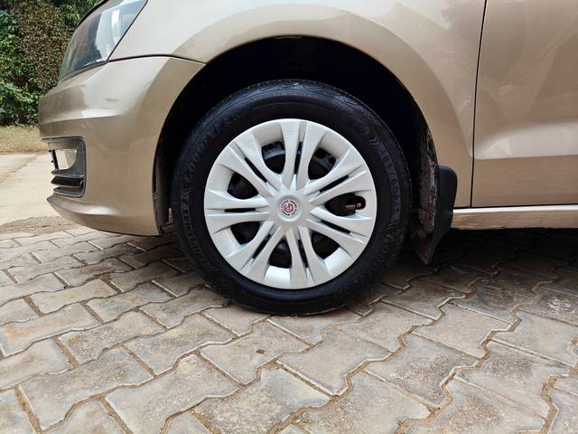 https://images10.gaadi.com/usedcar_image/4615606/original/34824ecff045df3815b0a66af8ba7b7b.jpg?imwidth=6402