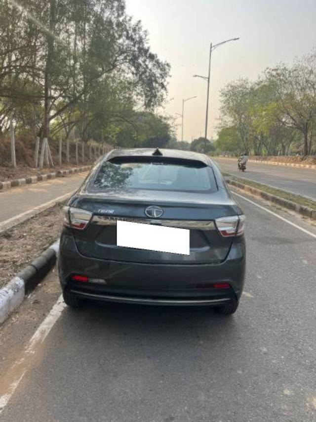 https://images10.gaadi.com/usedcar_image/4615621/original/processed_623cc549-901d-4dfa-b76f-c981e4effe8c.jpeg?imwidth=6402