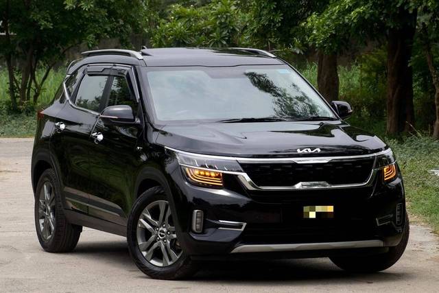 https://images10.gaadi.com/usedcar_image/4615647/original/processed_3b02afa6435f6bf82abcd61edb621d74.jpg?imwidth=6400