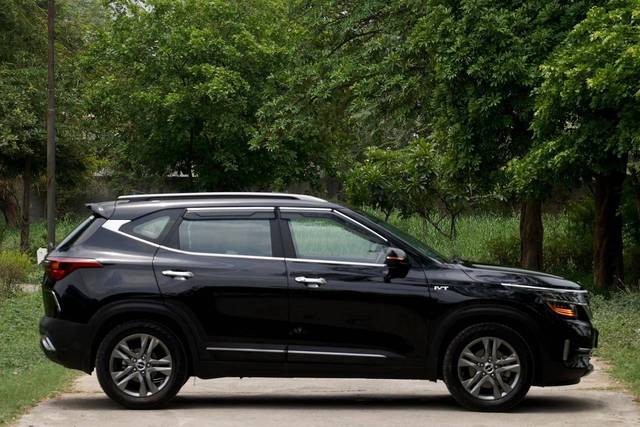 https://images10.gaadi.com/usedcar_image/4615647/original/processed_bd1ae7272f72f032cec488d595ab0248.jpg?imwidth=6401