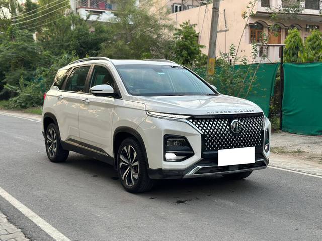https://images10.gaadi.com/usedcar_image/4615648/original/processed_517494e4bf221cc0abcaf7b197d83d1a.jpg?imwidth=6401