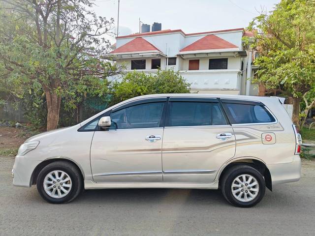 https://images10.gaadi.com/usedcar_image/4615659/original/processed_25c97796b44ea1d6d5ae0b962dfe9ddd.jpg?imwidth=6402