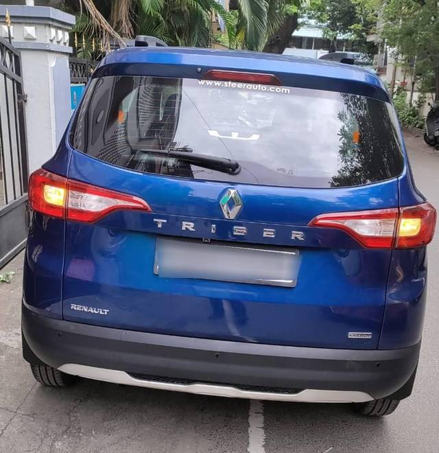 https://images10.gaadi.com/usedcar_image/4615667/original/processed_eca916234604b24797e970a2f0d16a51.jpg?imwidth=6401